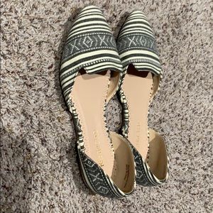 Restricted brand flats